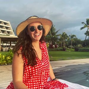 Meet your Posher, Brenna